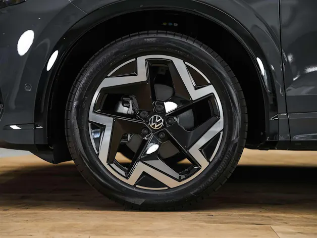 VW Tiguan 1.5 TSI evo2 mHEV R-Line DSG *SOFORT VERFÜGBAR*Massage*AHK*