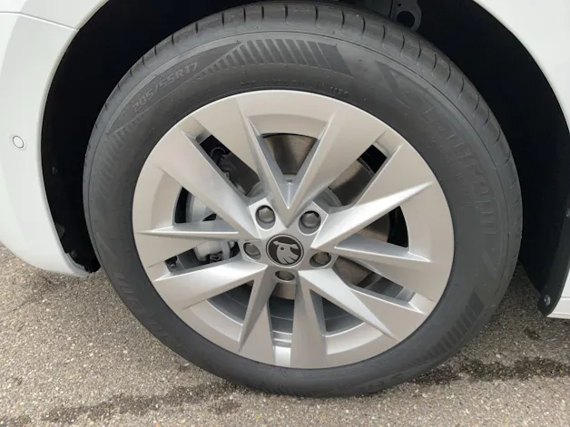 SKODA Octavia Combi 2.0 TSI DSG Selection 4x4
