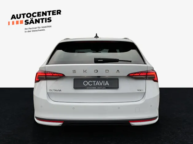 SKODA Octavia Combi 2.0 TSI DSG Selection 4x4