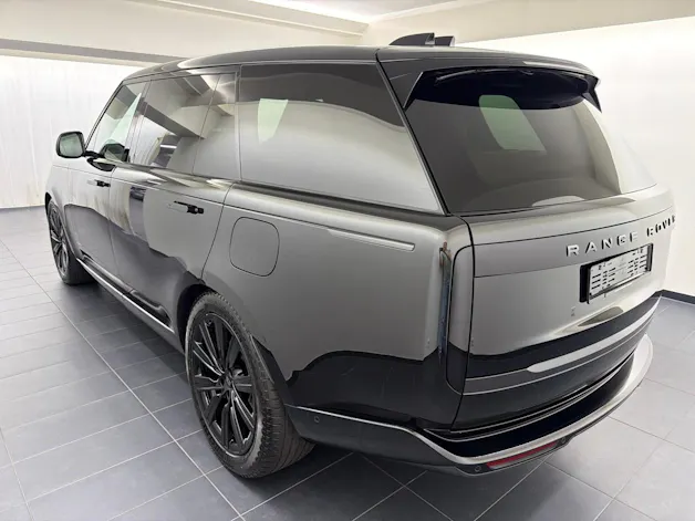 Land Rover RR LWB P460e PHEV Westmin