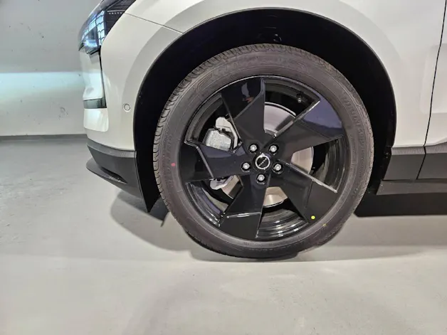 VOLVO EX 30 P8 Ultra XCENTRIC Black Edition AWD