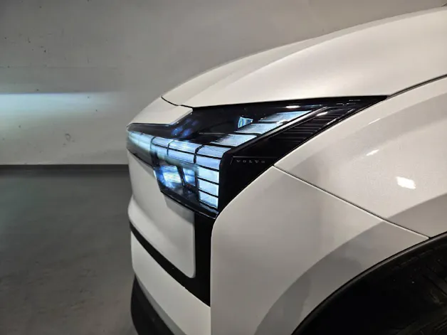 VOLVO EX 30 P8 Ultra XCENTRIC Black Edition AWD