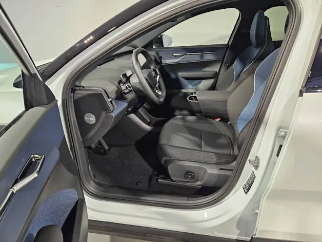 VOLVO EX 30 P8 Ultra XCENTRIC Black Edition AWD