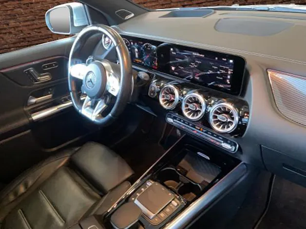 MERCEDES-BENZ GLA 45 S AMG 4Matic+