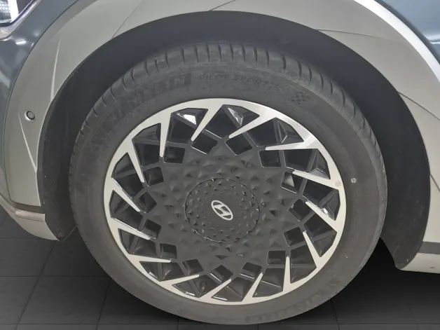 HYUNDAI Ioniq 5 77 kWh Vertex 4WD