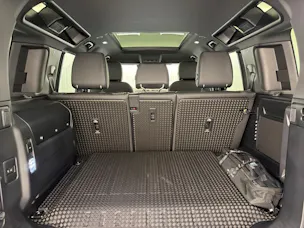 Land Rover Defender110 P300e X-D SE
