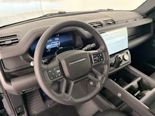 Land Rover Defender110 P300e X-D SE