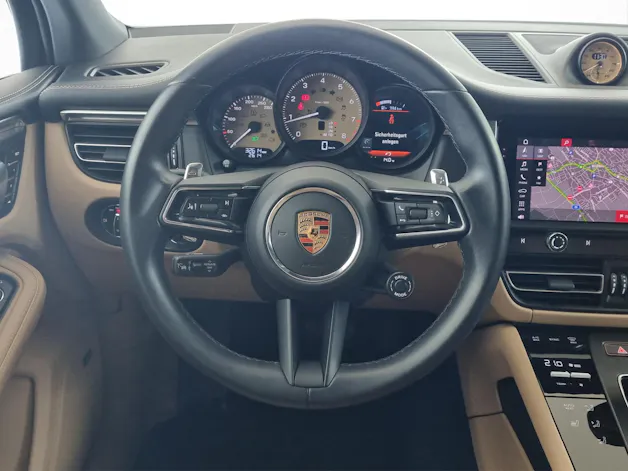 PORSCHE Macan 2.0