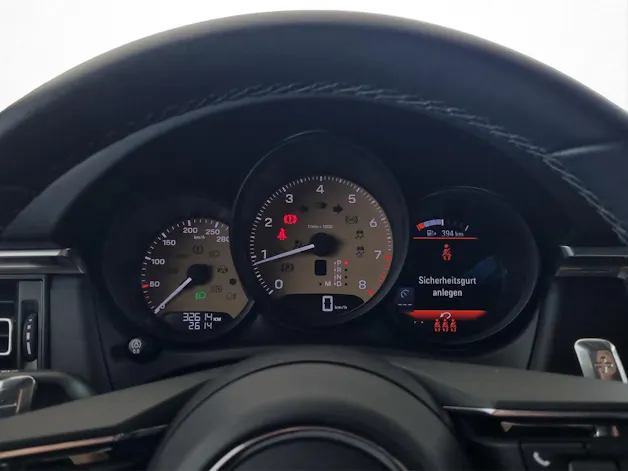 PORSCHE Macan 2.0