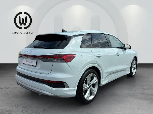 AUDI Q4 e-tron 50 quattro
