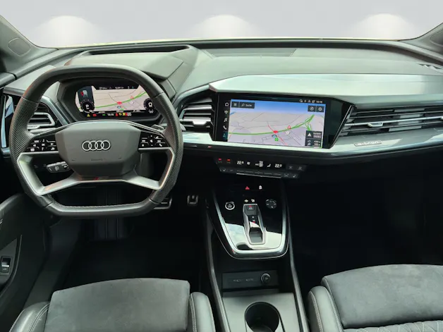 AUDI Q4 e-tron 50 quattro