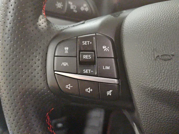 FORD Kuga 2.5 FHEV ST-Line 4WD