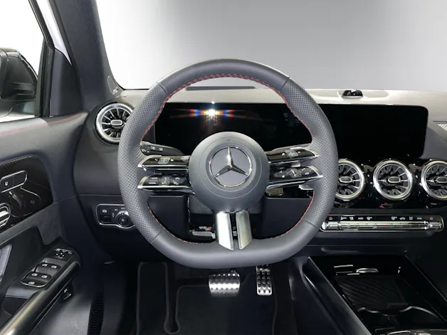 MERCEDES-BENZ GLA 220d 4Matic 8G-DCTSwiss Star