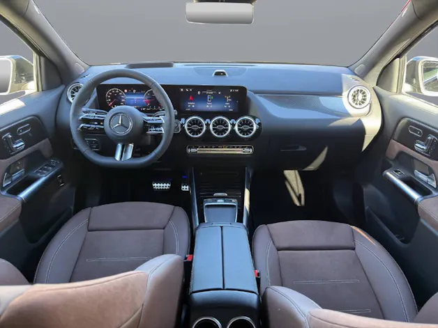 MERCEDES-BENZ GLA 220 d Swiss Star AMG Line 4matic