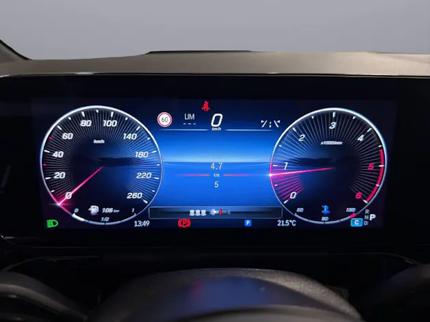 MERCEDES-BENZ GLA 220 d Swiss Star AMG Line 4matic
