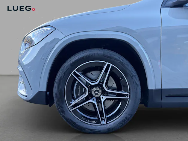 MERCEDES-BENZ GLA 250 4Matic 8G-DCT Swiss Star