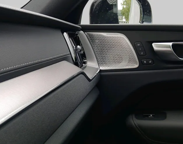 VOLVO XC60 2.0 T8 TE Black Edition e