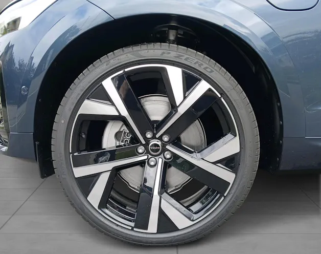 VOLVO XC60 2.0 T8 TE Black Edition e
