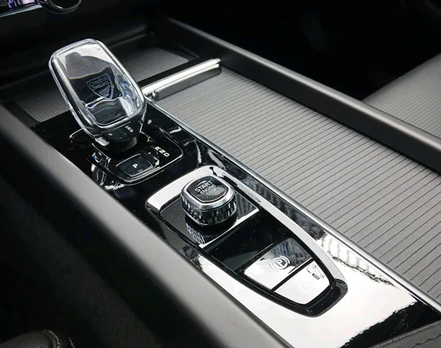 VOLVO XC60 2.0 T8 TE Black Edition e