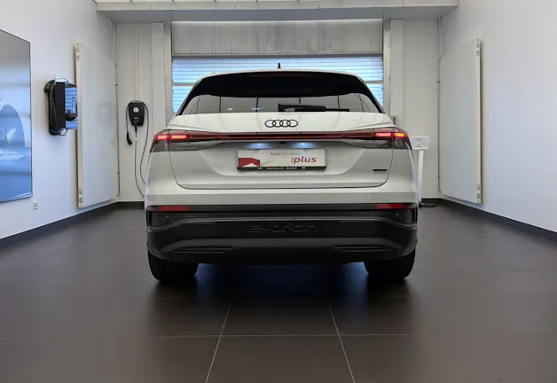 AUDI Q4 e-tron 55 quattro