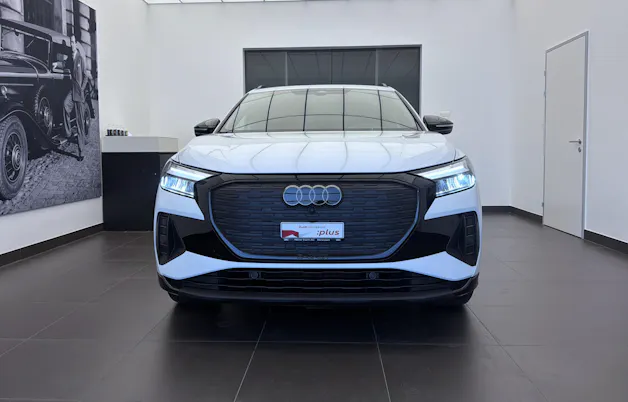 AUDI Q4 e-tron 55 quattro