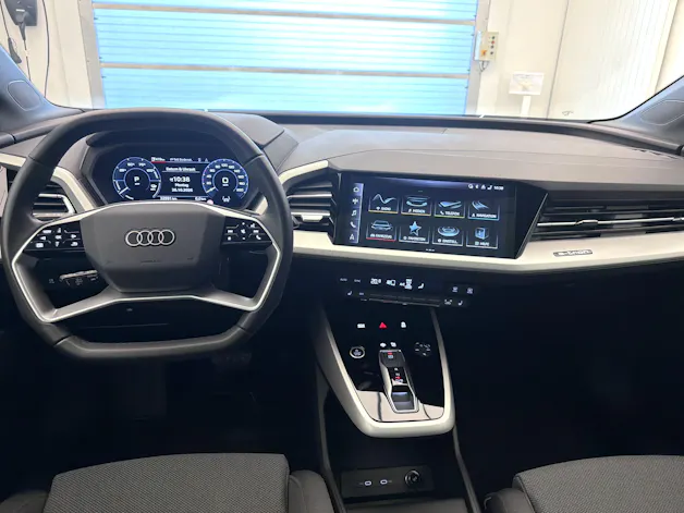 AUDI Q4 e-tron 55 quattro