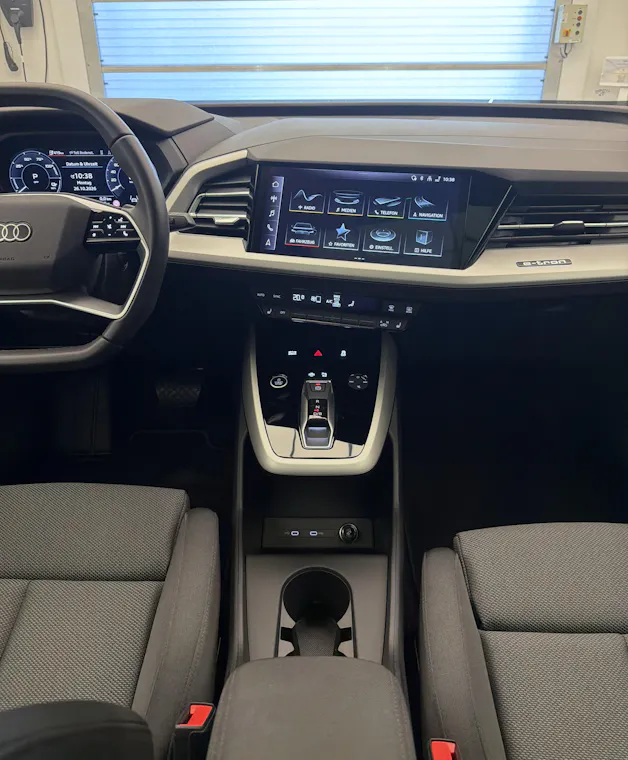 AUDI Q4 e-tron 55 quattro