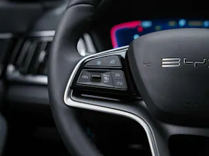 BYD Seal U DM-i Design AWD *Sofort verfügbar*Werksgarantie*Panorama*Sitzbelüftung*360° Kamera*