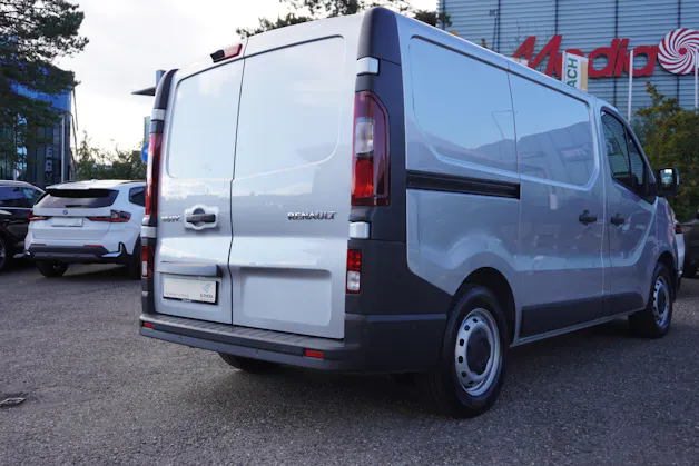 RENAULT Trafic 2.0 Blue dCi 150 Advance L1H1 EDC EINBAUSCHRÄNKE!!!