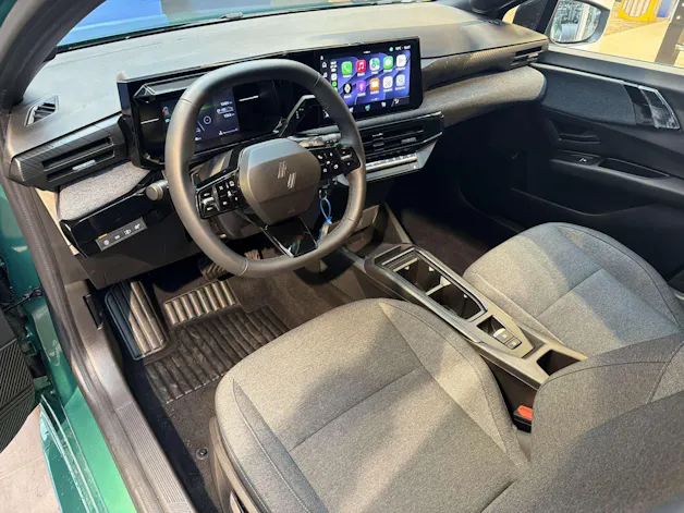 RENAULT Clio 1.2 TCe Evolution NEUES MODELL EDC-Automat