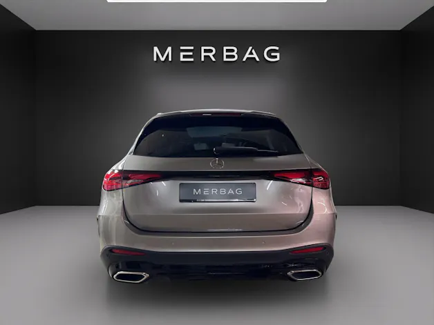 MERCEDES-BENZ GLC 220 d 4M 9G-Tronic