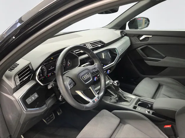 AUDI Q3 1.4 45 TFSI e S line S-Tronic