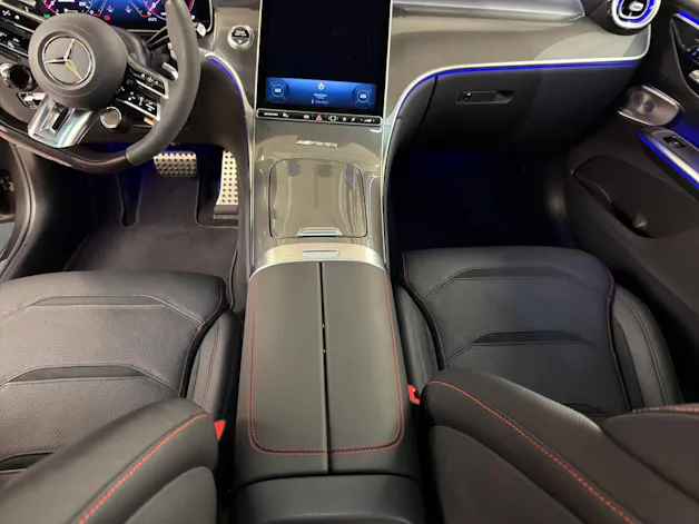 MERCEDES-BENZ GLC 43 4M - AMG Sondermodell / 360 Grad Kamera / Digital Light / Head-Up Display