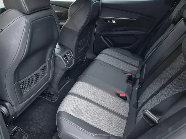 PEUGEOT 3008 1.2 PureTech Allure EAT