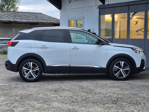 PEUGEOT 3008 1.2 PureTech Allure EAT