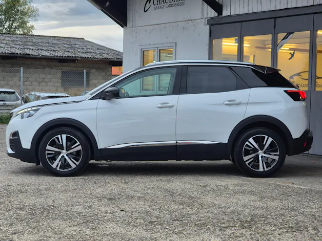 PEUGEOT 3008 1.2 PureTech Allure EAT