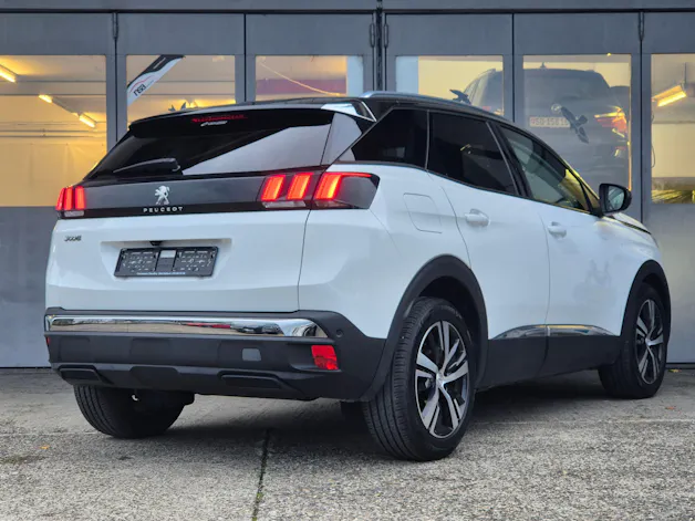 PEUGEOT 3008 1.2 PureTech Allure EAT