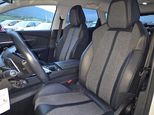 PEUGEOT 3008 1.2 PureTech Allure EAT