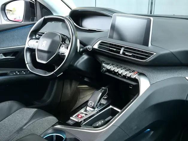 PEUGEOT 3008 1.2 PureTech Allure EAT
