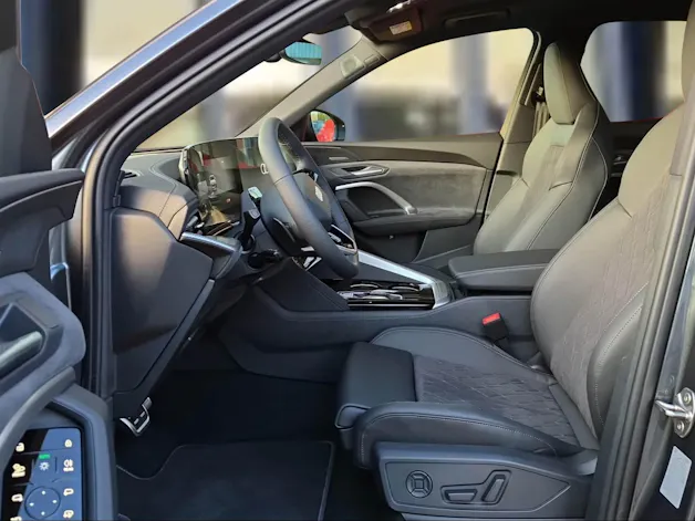 AUDI Q5 TDI quattro 150 kW S-tronic Daytonagrau Perleffekt