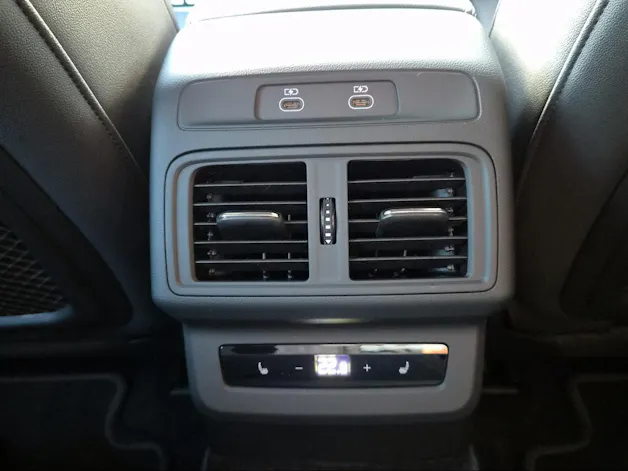 AUDI Q5 TDI quattro 150 kW S-tronic Daytonagrau Perleffekt