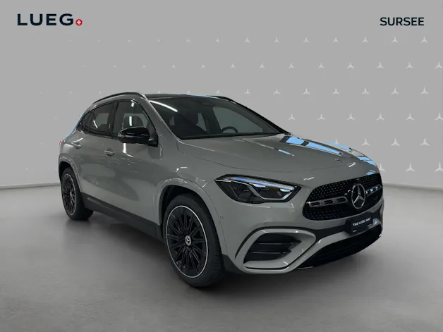 MERCEDES-BENZ GLA 200 Night Star 7G-DCT