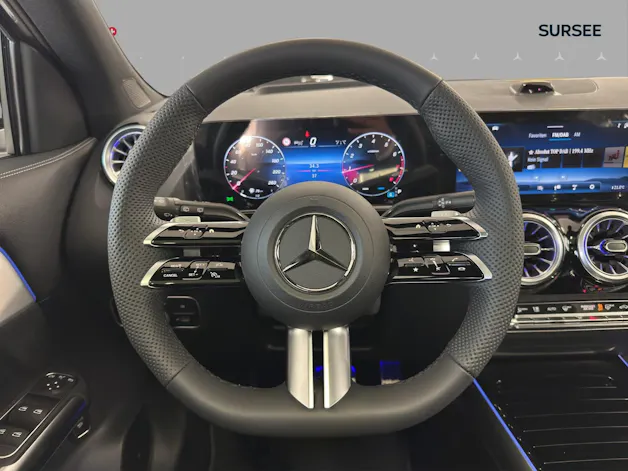MERCEDES-BENZ GLA 200 Night Star 7G-DCT