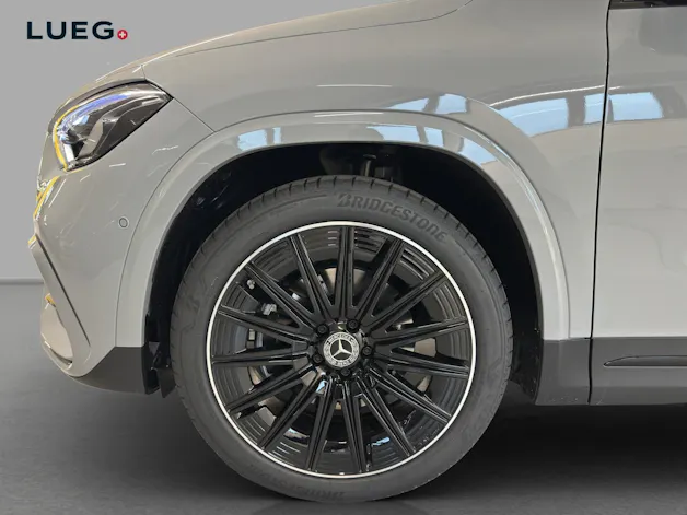 MERCEDES-BENZ GLA 200 Night Star 7G-DCT
