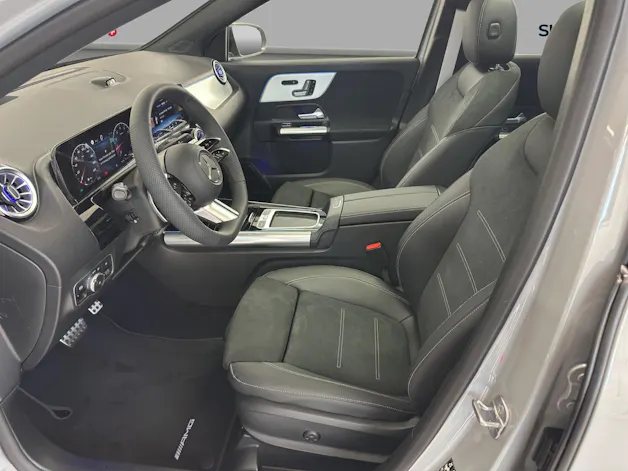 MERCEDES-BENZ GLA 200 Night Star 7G-DCT