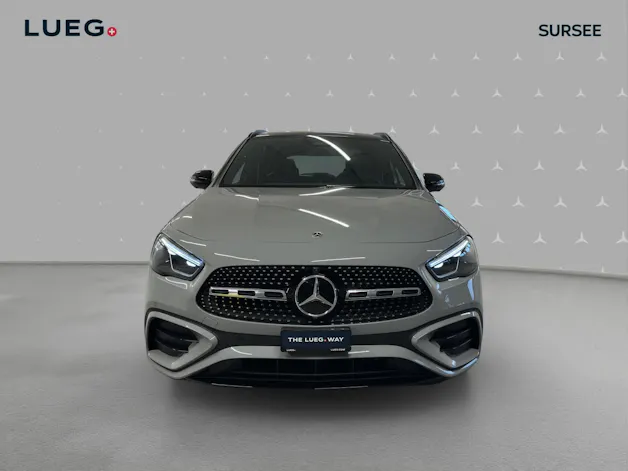 MERCEDES-BENZ GLA 200 Night Star 7G-DCT