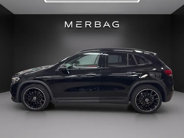 MERCEDES-BENZ GLA 220d AMG Line 4Matic