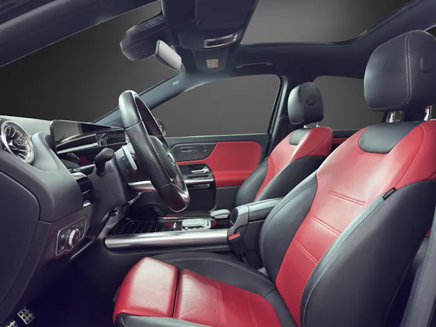 MERCEDES-BENZ GLA 220d AMG Line 4Matic
