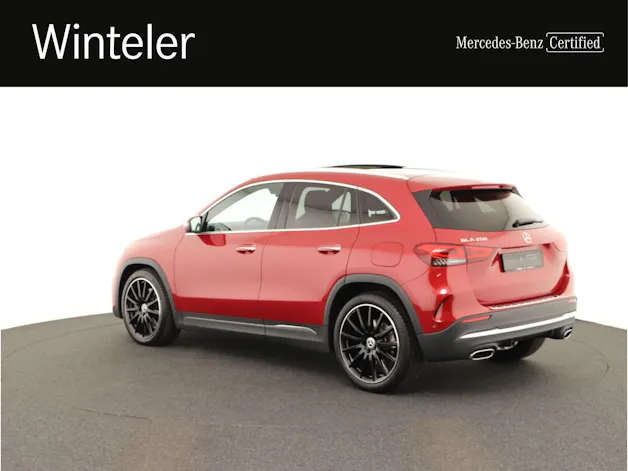 MERCEDES-BENZ GLA 250 AMG Line 4Matic