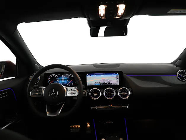 MERCEDES-BENZ GLA 250 AMG Line 4Matic